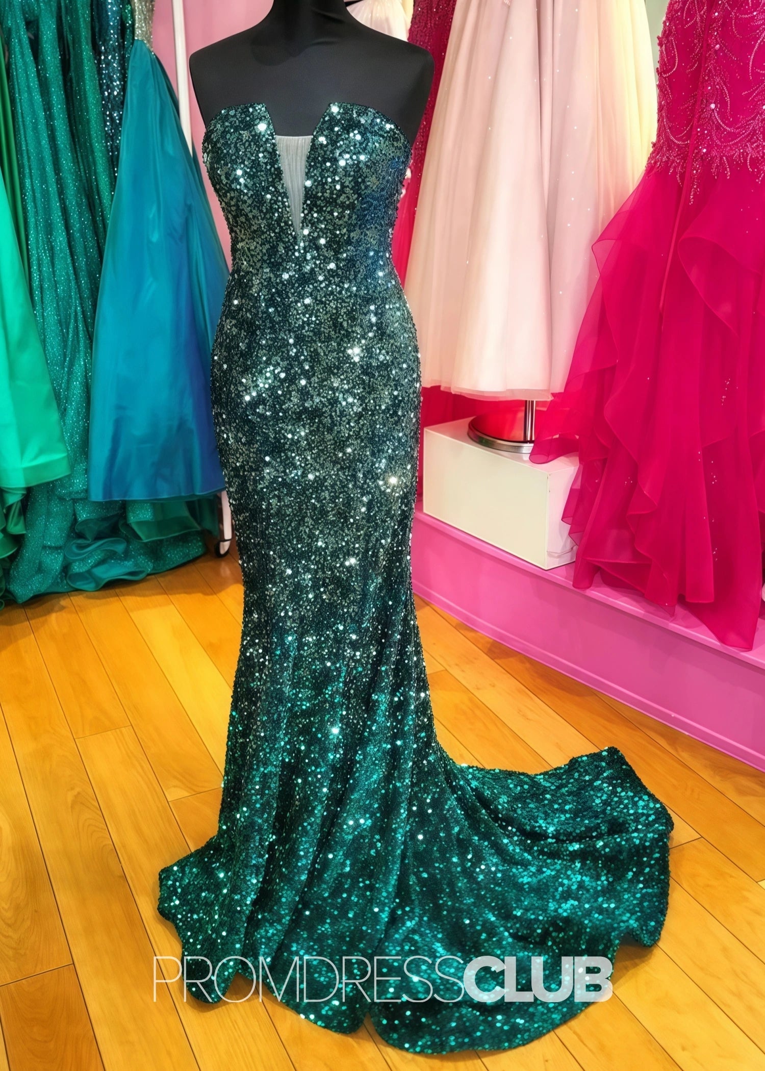 Lesley |Long Green Prom Dresses Near Me With Sequin Strapless V Neck Mermaid - Green - US0 - PromDressClub