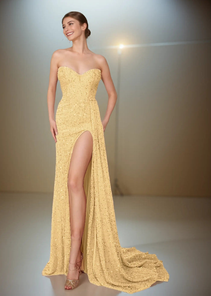 Wallis | Light Pink Mermaid Strapless Sweetheart Neck Prom Dress with Slit and Train - Gold - PromDressClub